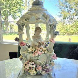 Gazebo In Bloom - Lladro Figurine