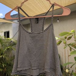 Women’s Medium Crop Top