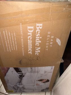 NEW Baby Delight Beside Me Dreamer Bassinet