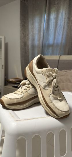 Womens shoes