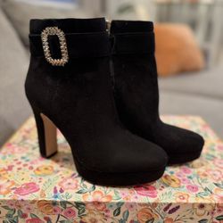 BRAND NEW Black Boot 