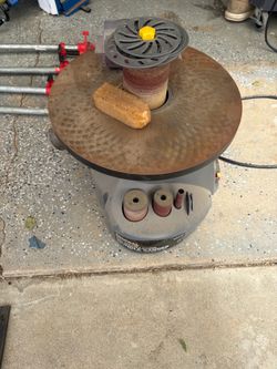 Central Machinery 14 in. Oscillating Spindle Sander.