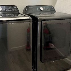 Samsung Washer/Electric Dryer 