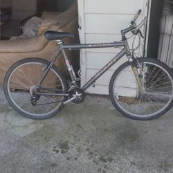  Giant Brand Aluminum Bicycle 🚲 Bike Used