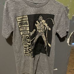 Joker shirt size small