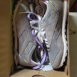 Reebok Classic woman shoes 7.5