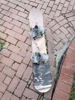 144cm Lamar Snowboard With Bindings 