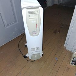 Delonghi. Space  Heater