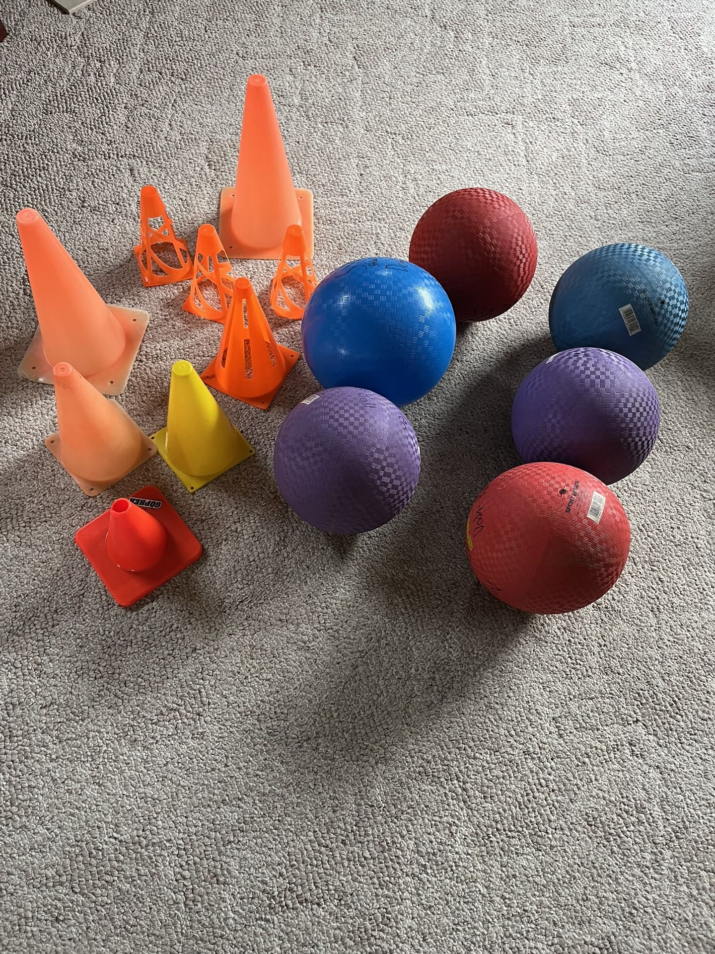 Kickballs / Dodge Balls (6 balls& 9 cones) Perfect for games ! All for 35.00 dollars