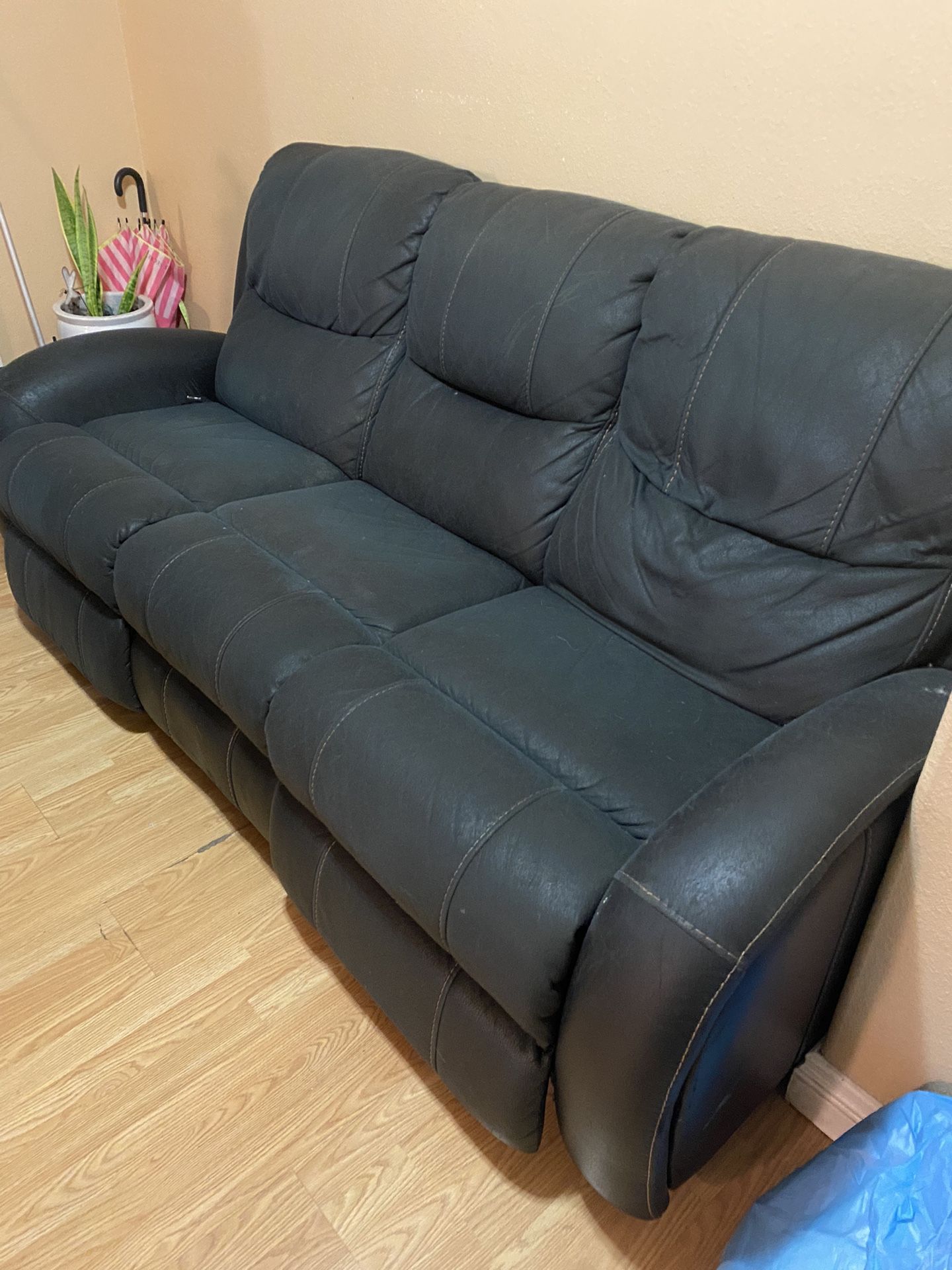 Sofa De Piel Negro Electrico