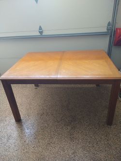 Vintage dining room  8 piece set.