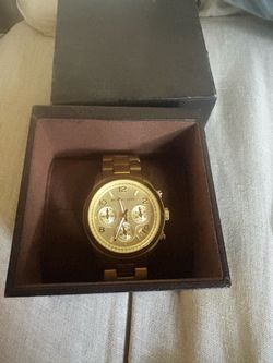 Michael Kors gold tone chronograph  needs battery with box