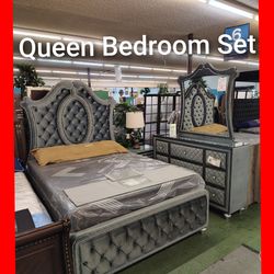 🤩 Queen Bedroom Set