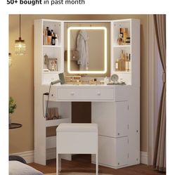 Makeup Desk