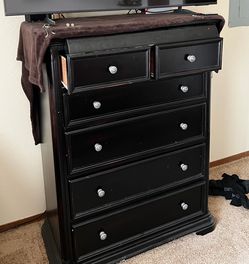 Real Wood Dresser - $200 (Castle Rock)