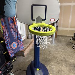 Little tykes, basketball hoop