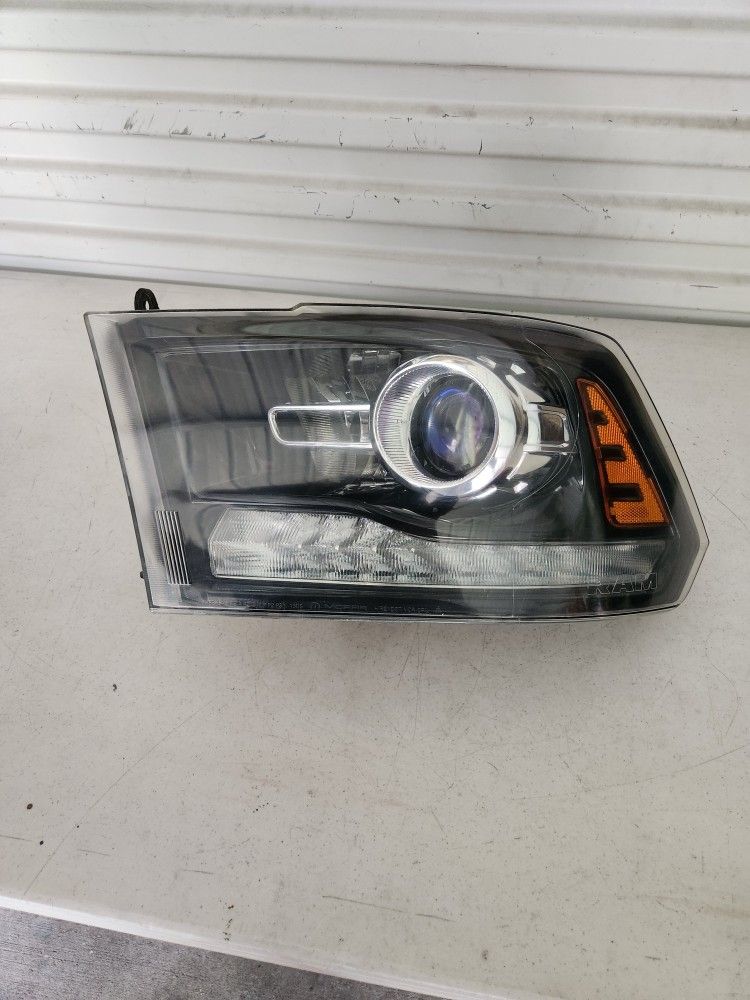 2012 To 2018 Dodge Ram Left Projector Headlight 
