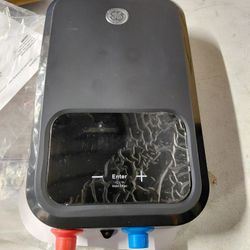 GE Ge11snhpdg 240v Tankless Water Heater With Remote