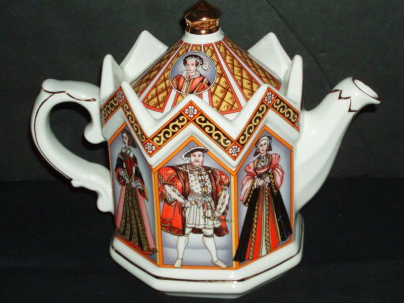 Vintage SADLER TEAPOT 4440 KING HENRY VIII AND HIS SIX WIVES Made in Englantage Sadler Teapot HenryVII and his 6 wives