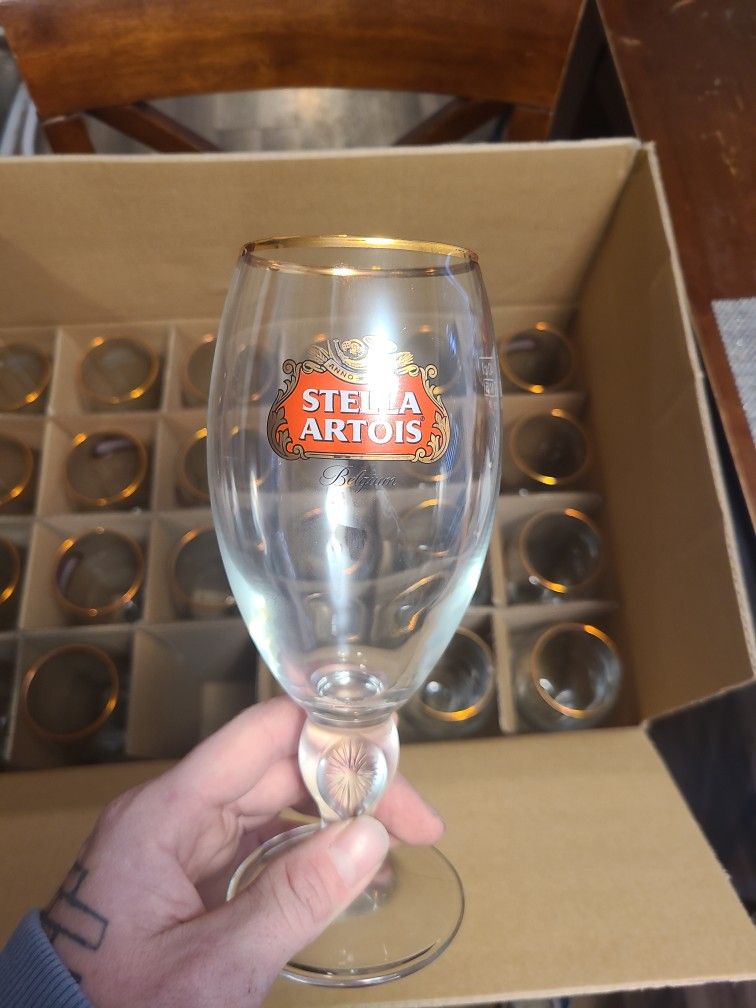 Beautiful Stella Artois Beer/Wine Glasses