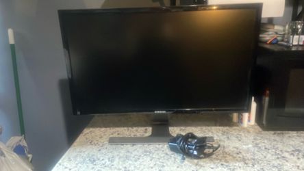 Samsung U28D590 28inch Monitor