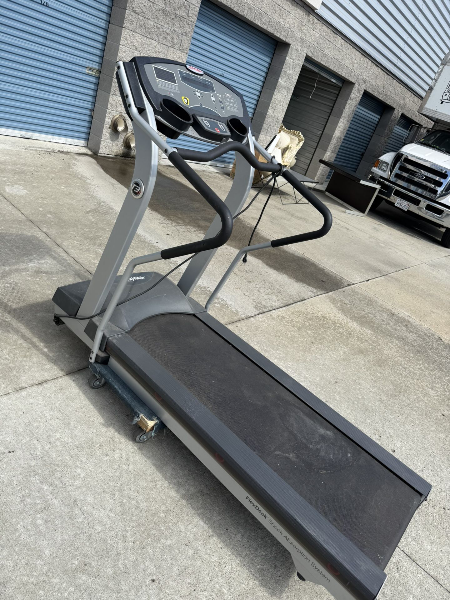 Treadmill 