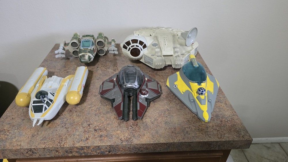 Bulk Toys - Star Wars Galactic Heroes MEGA Bundle โ 85+ Pieces โ Ships, Figures, Playsets โ $BO