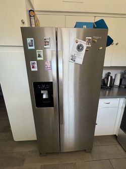 Whirlpool 21.4-cu ft Standard-Depth 33-in Wide Side-by-Side Refrigerator with Ice Maker