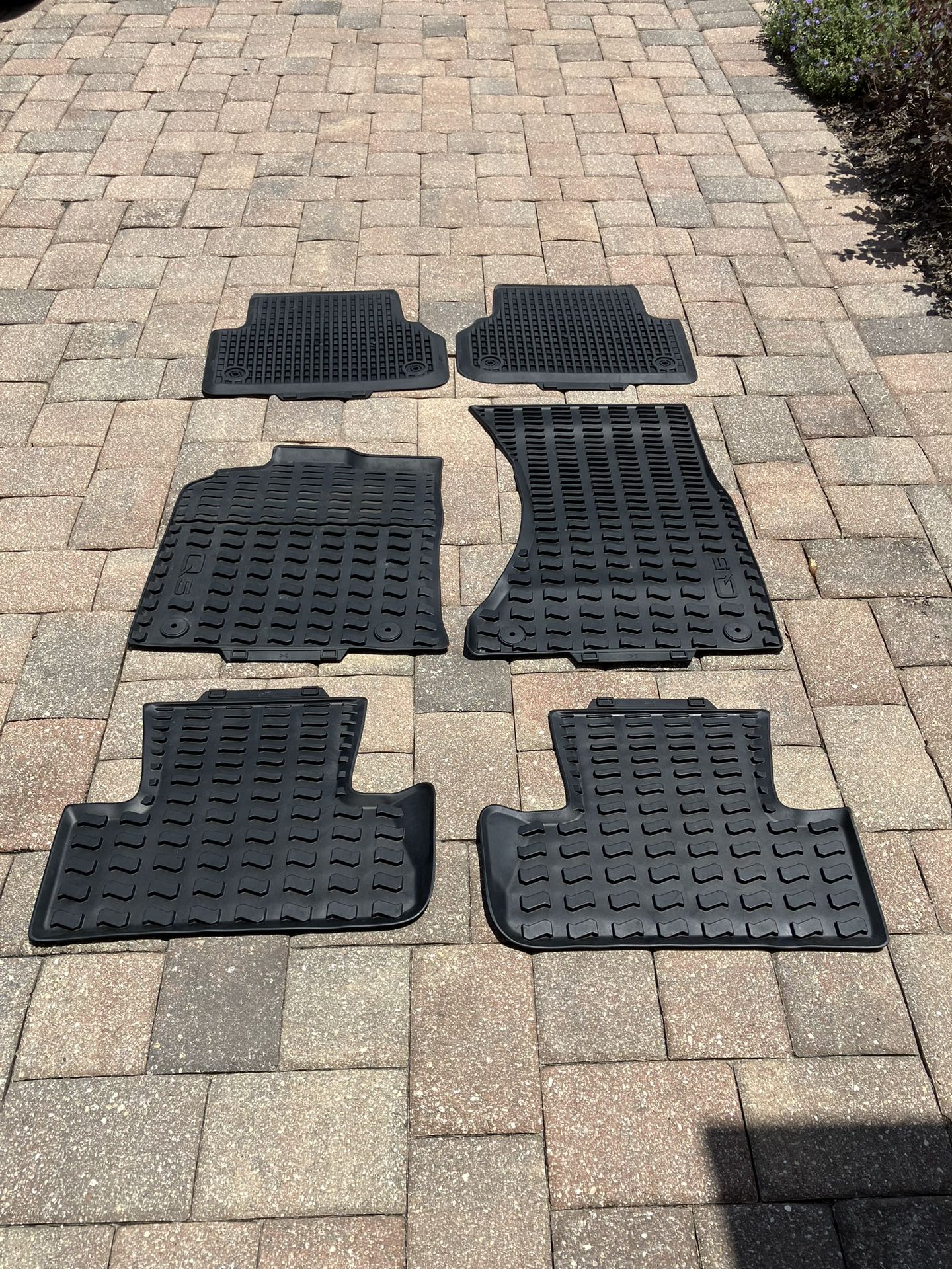Q5 Floor Mats