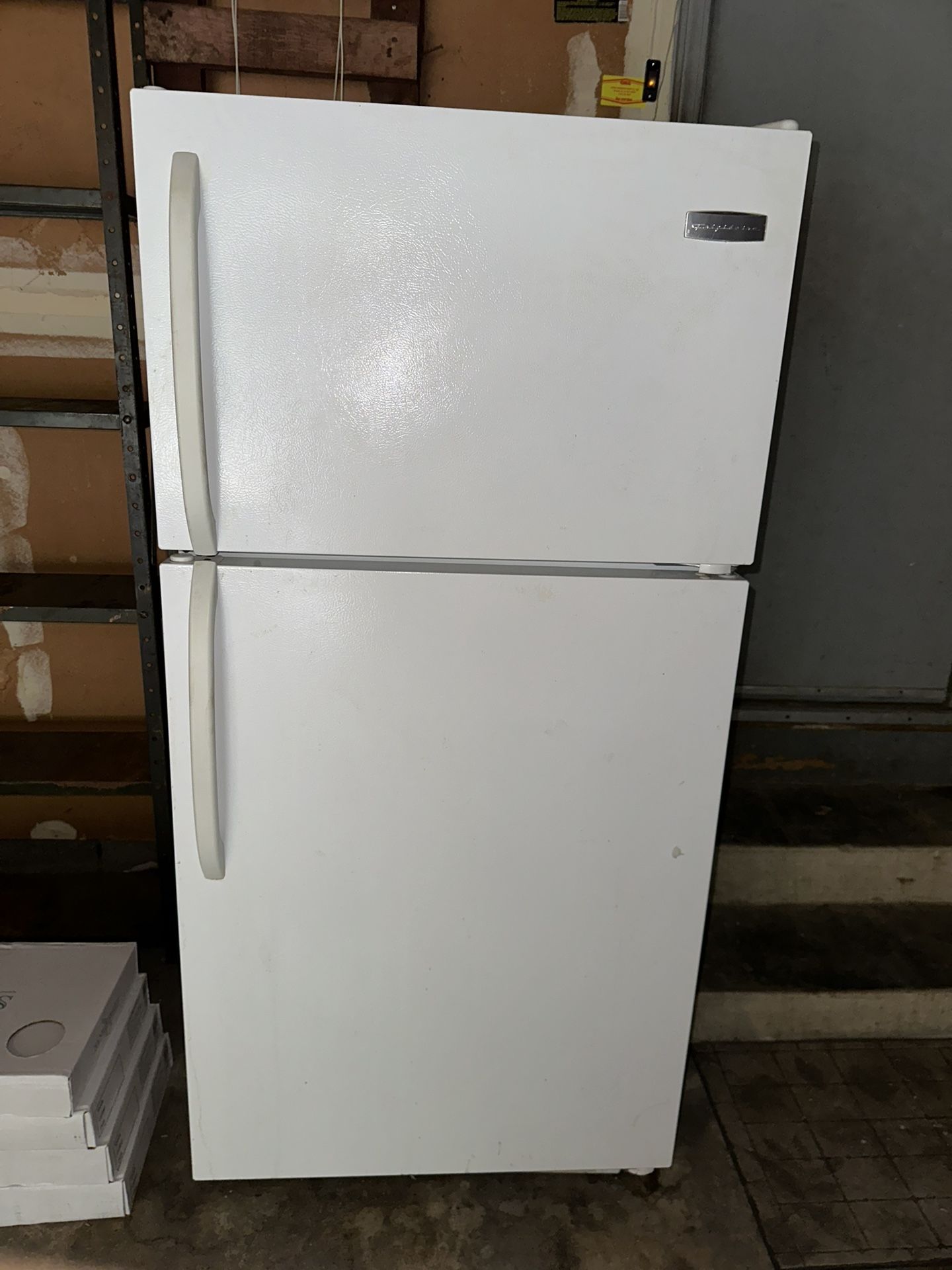 Used Refrigerator White 15 cu. ft