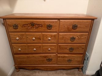Free Dresser!