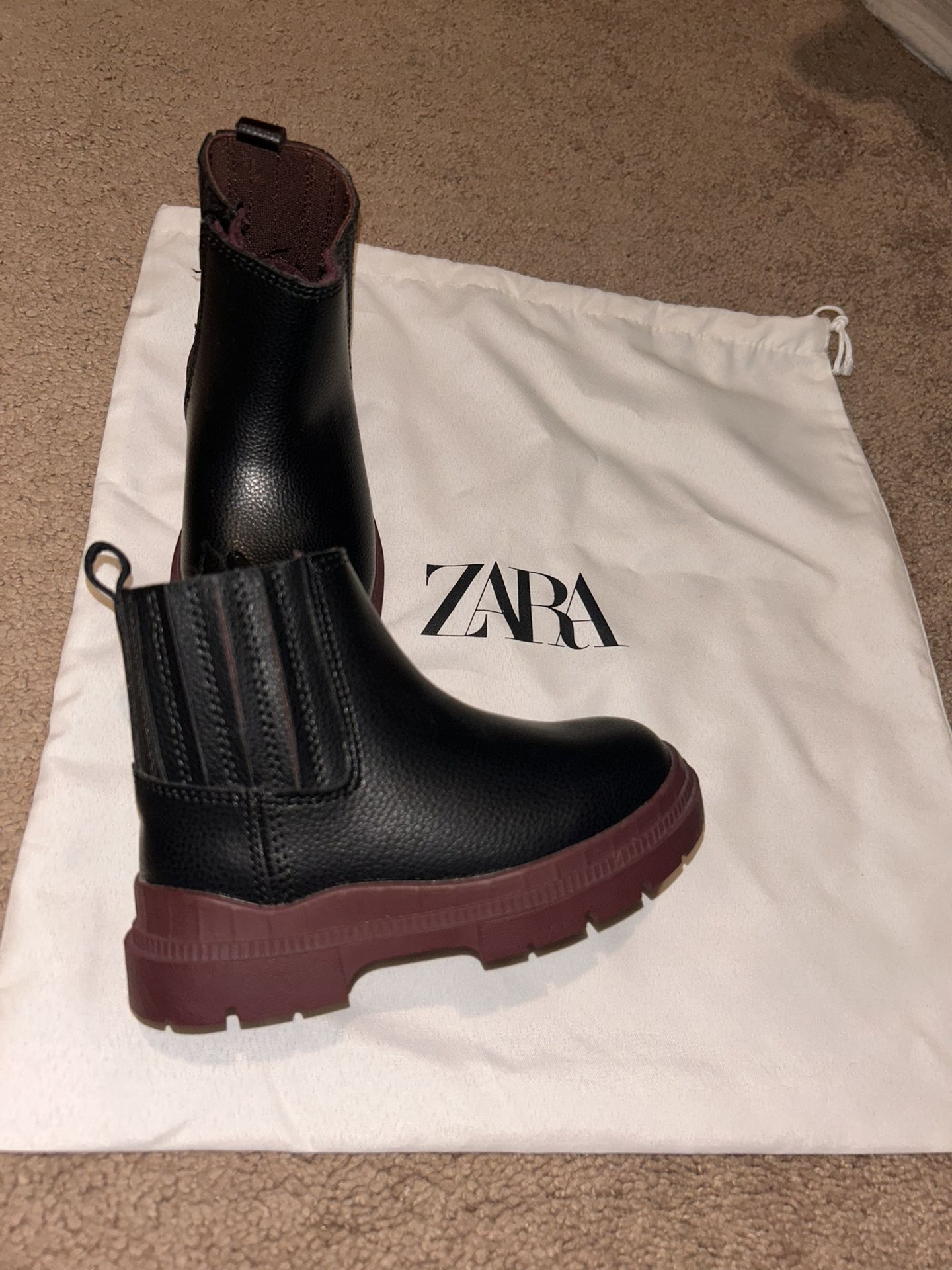ZARA TREADED ANKLE BOOTS KIDS