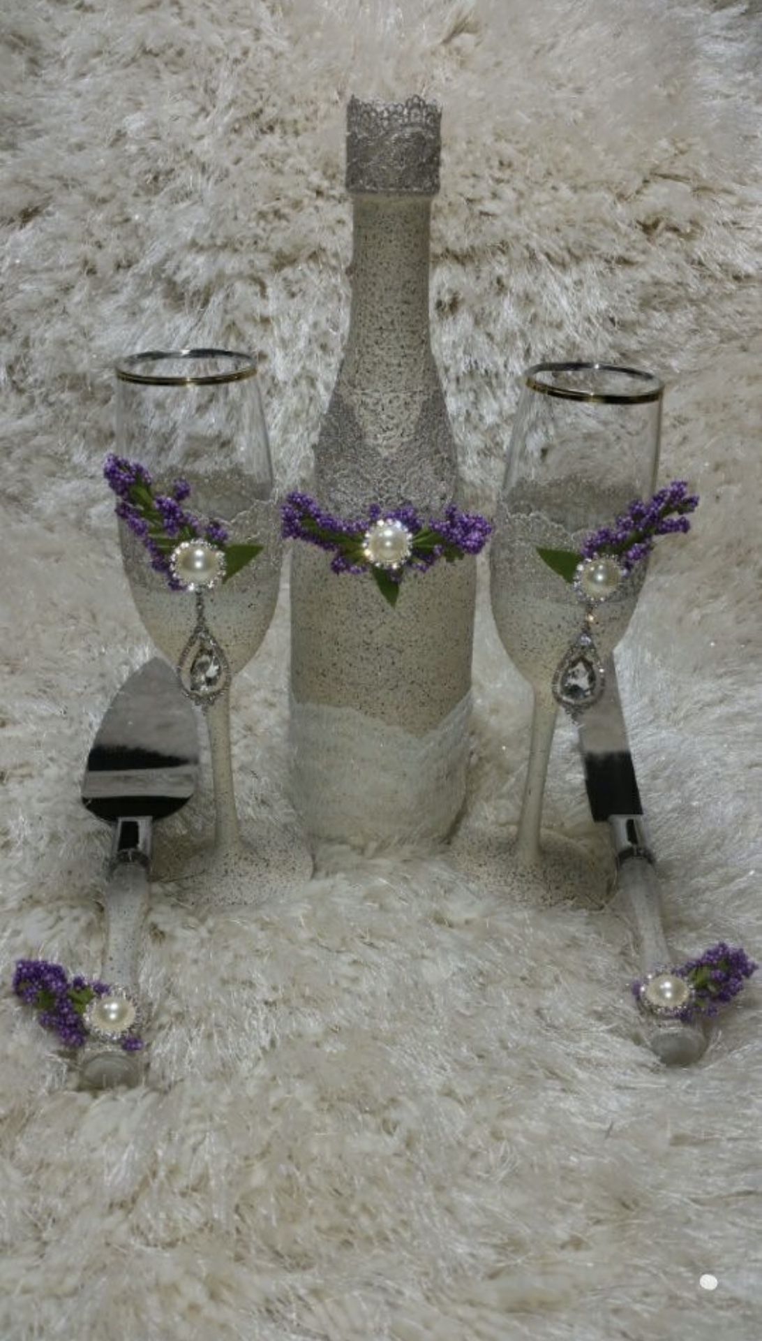 WEDDING ACCESSORIES.