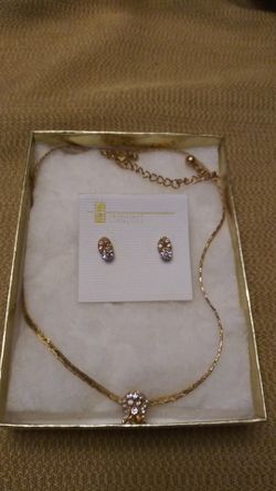 Necklace and earings