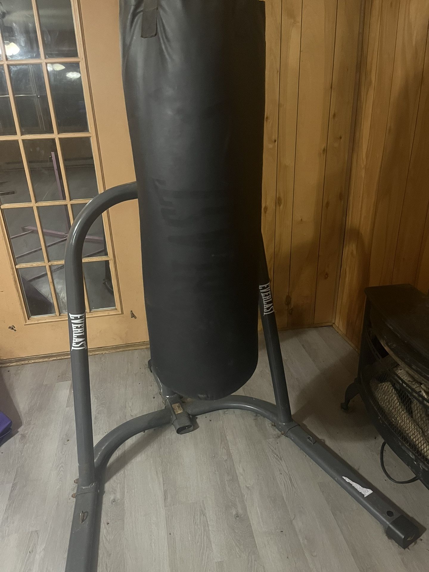 Everlast Heavy Punching Bag And Stand