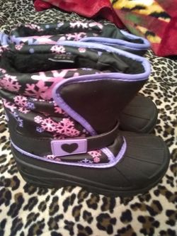 Snow boots for girl