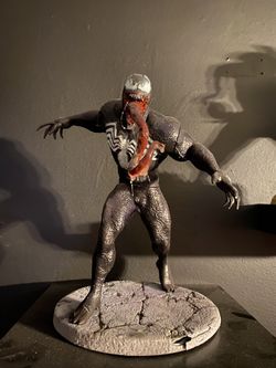 Spider-Mans Venom Figure statue toy