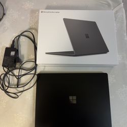 Microsoft Surface Laptop 3 13” i7 16GB Ram 1TB SSD
