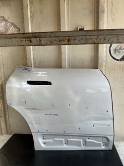 2022 - 2025 BMW IX - FRONT RIGHT PASSENGER SIDE DOOR SHELL OEM