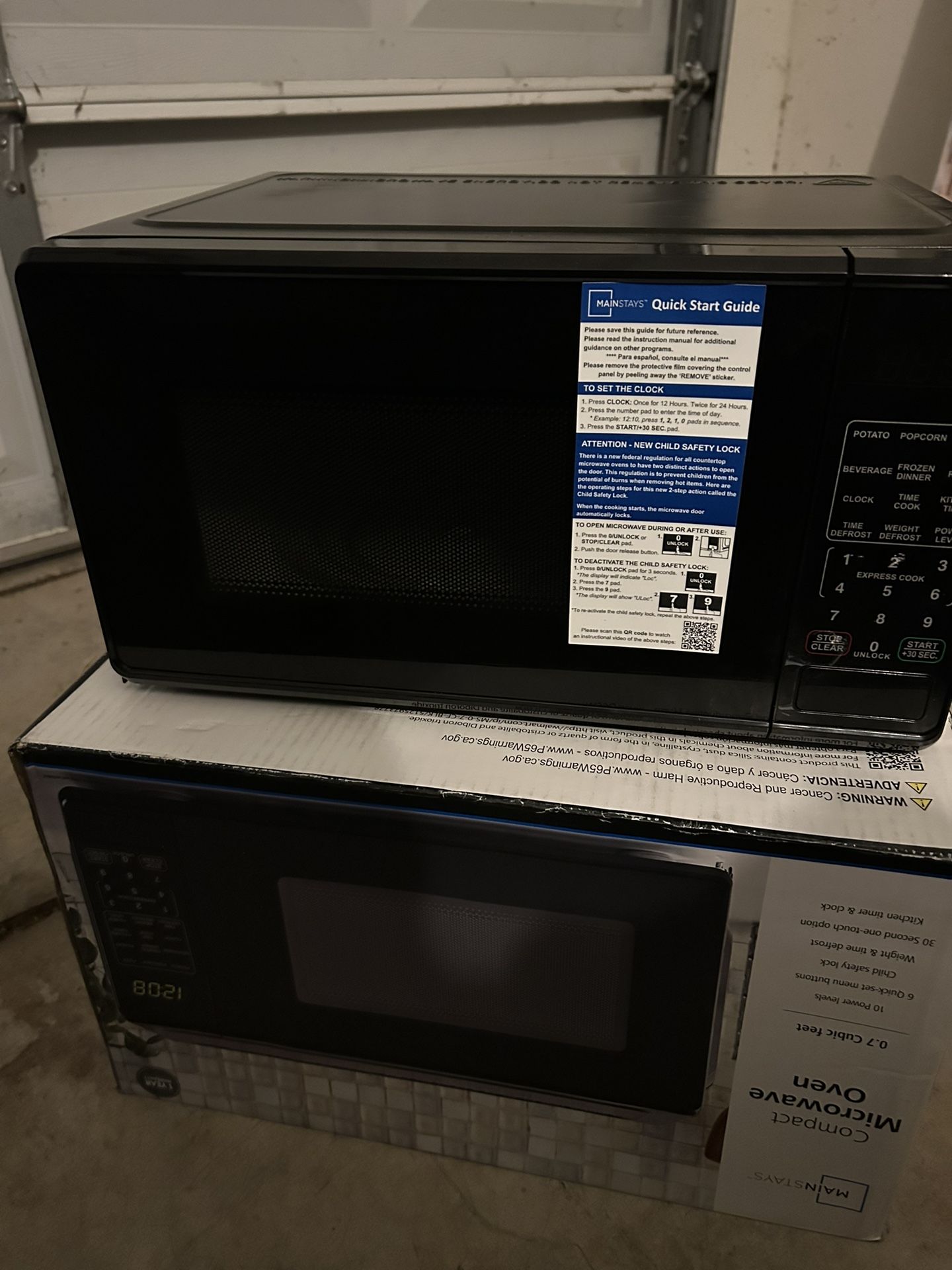 Mainstays 0.7 Cu ft Countertop