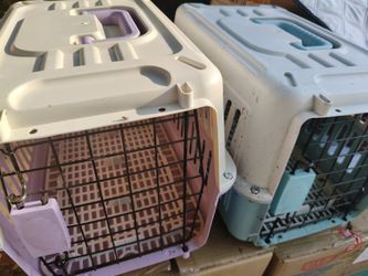 Cat / Small Dog Carrier – Hard Plastic Kennel – $12 (5 for $50)
