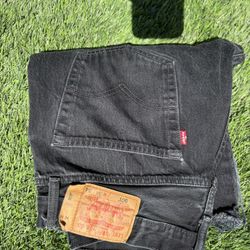 Levi’s 501 Jeans 34x34 – Distressed Hem & Details
