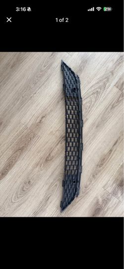 Chrysler 300 Lower Grille W/ Blindspot Sensors