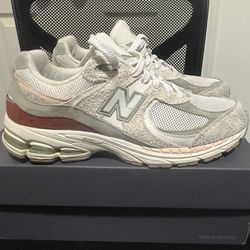 New Balance 2002R sneakers
