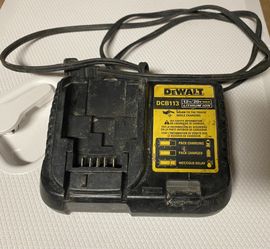 Dewalt DCB113 12v / 20v Max Charger