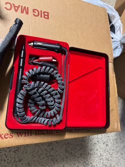 DC voltage tester