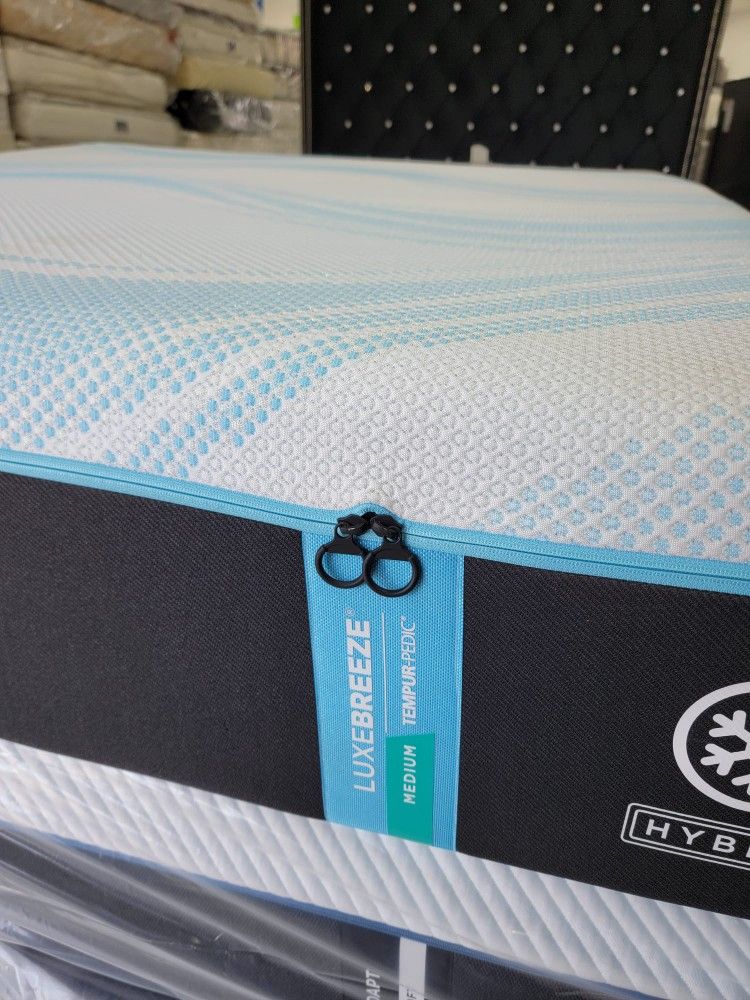 King Sizes Mattress And Box Spring Tempurpedic Luxbreeze Medium Hybrid