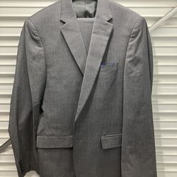 42 L Kenneth Cole Suit With Vest