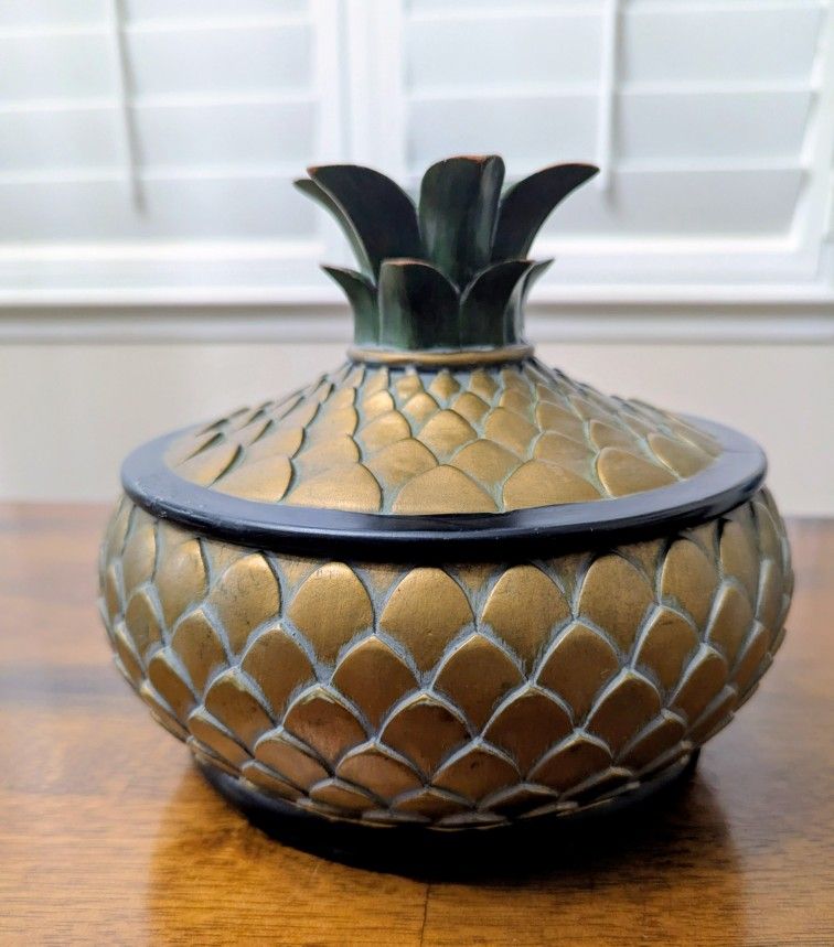 Pineapple Container