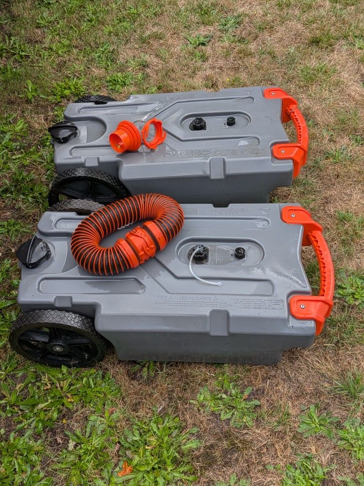 Ryno Portable Holding Tanks